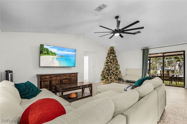 205 NW 14th ST, Cape Coral, FL 33993