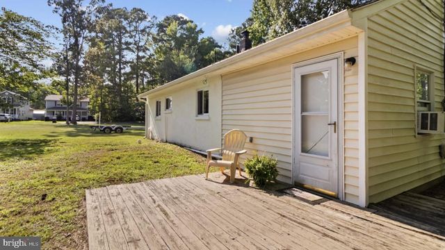 63 N CEDAR LN, Colonial Beach, VA 22443