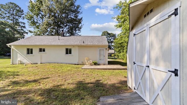 63 N CEDAR LN, Colonial Beach, VA 22443