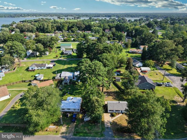63 N CEDAR LN, Colonial Beach, VA 22443