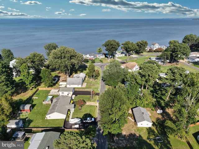 63 N CEDAR LN, Colonial Beach, VA 22443