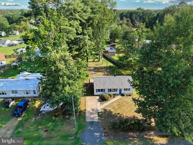 63 N CEDAR LN, Colonial Beach, VA 22443