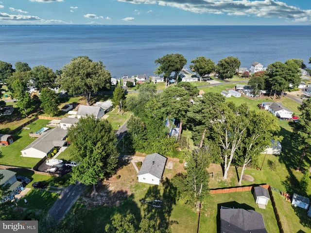63 N CEDAR LN, Colonial Beach, VA 22443