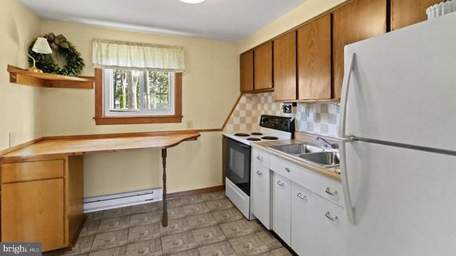 63 N CEDAR LN, Colonial Beach, VA 22443