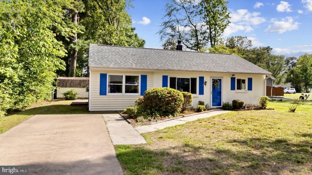 63 N CEDAR LN, Colonial Beach, VA 22443