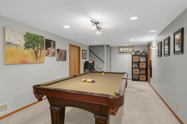 3407 Payne Avenue, Vadnais Heights, MN 55127
