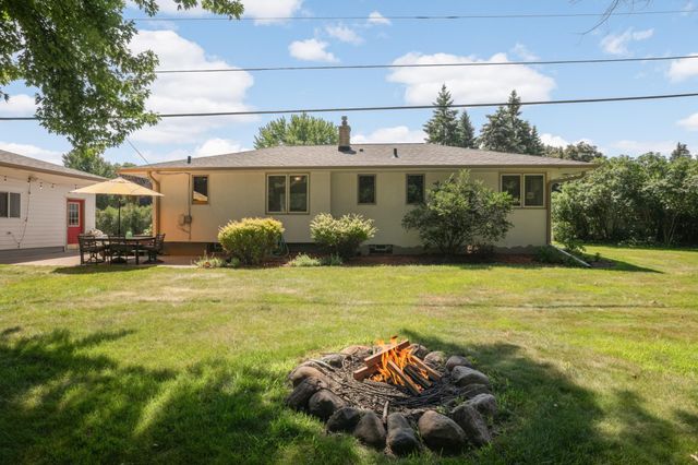3407 Payne Avenue, Vadnais Heights, MN 55127
