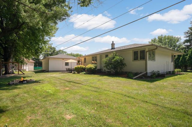 3407 Payne Avenue, Vadnais Heights, MN 55127