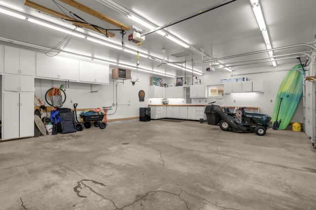 3407 Payne Avenue, Vadnais Heights, MN 55127