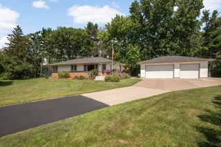 3407 Payne Avenue, Vadnais Heights, MN 55127