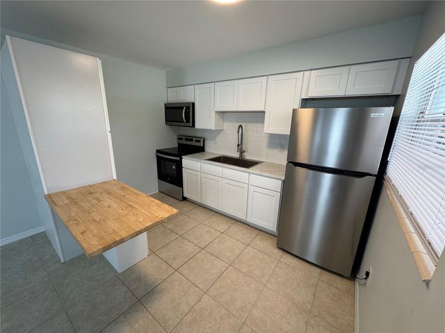 215 PARK BOULEVARD S A, Venice, FL 34285