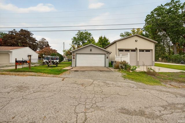 11571 Riverview Boulevard, Osceola, IN 46561