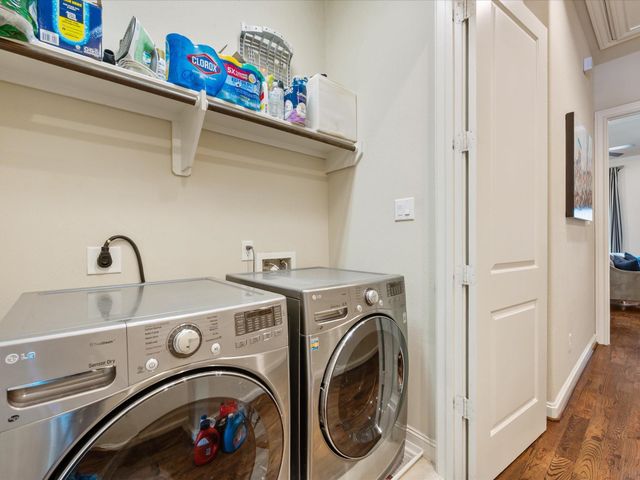 249 E 27th Street, Houston, TX 77008