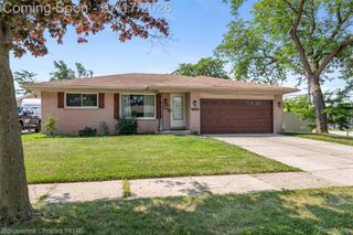 20200 Shores Street, St. Clair Shores, MI 48080
