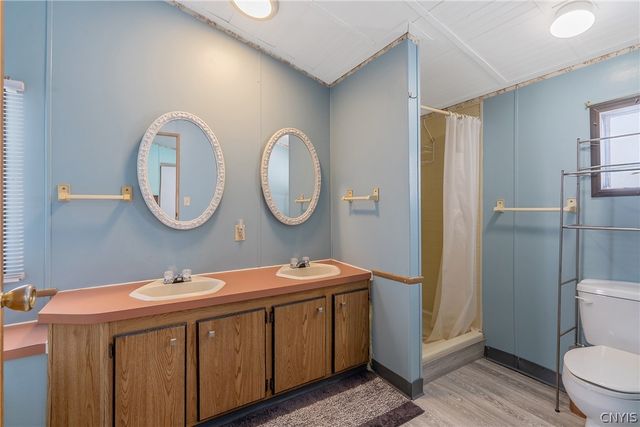 5975 East Pine Grove Road, Cicero, NY 13039