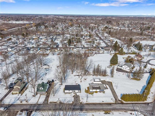 5975 East Pine Grove Road, Cicero, NY 13039