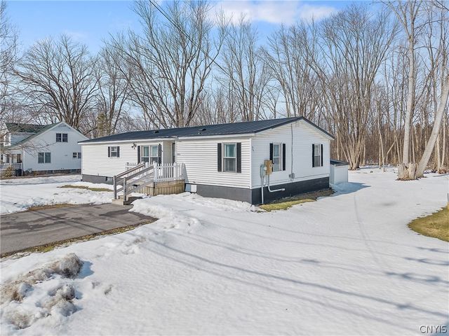 5975 East Pine Grove Road, Cicero, NY 13039