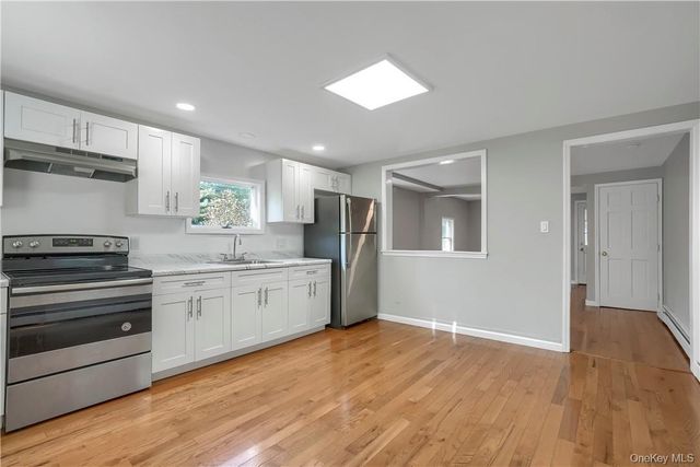 28 Spring st Street, Tuxedo Park, NY 10975