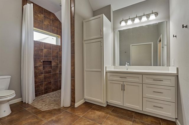 10022 Elkwood Glen Lane, Tomball, TX 77375