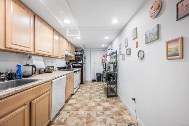 20 Nash Street, New Haven, CT 06511