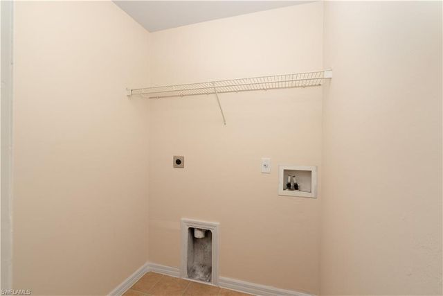 546 Sherwood AVE S, Lehigh Acres, FL 33974