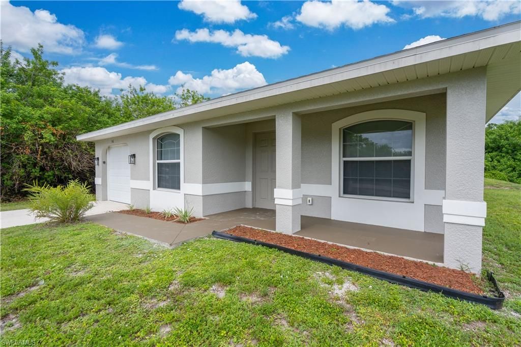 546 Sherwood AVE S, Lehigh Acres, FL 33974