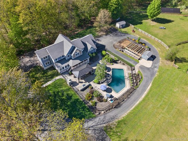 2 White Horse Road, Middletown, NY 10940