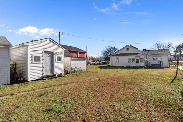 2008 Holland RD, Suffolk, VA 23434