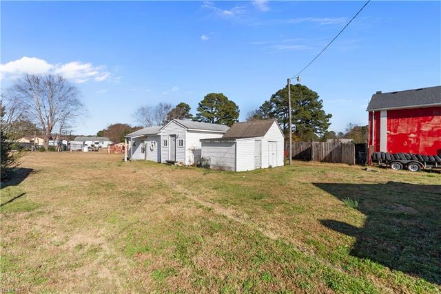 2008 Holland RD, Suffolk, VA 23434