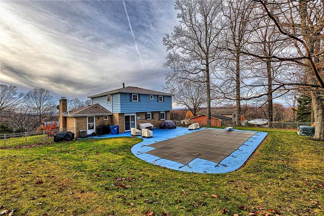 1212 Mountain View Drive, Unity Twp, PA 15601