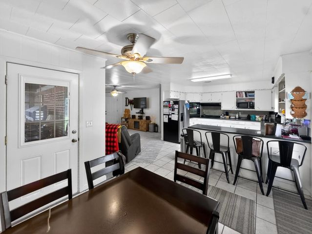 100 Martin St, Naples, TX 75568