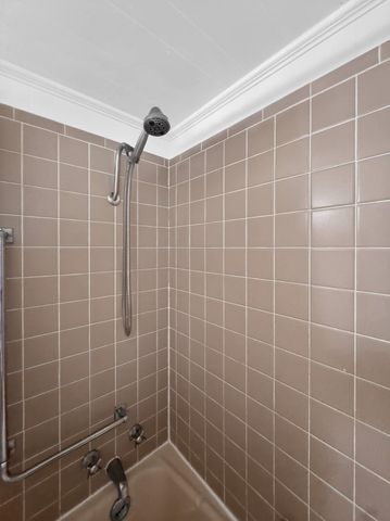 100 Martin St, Naples, TX 75568