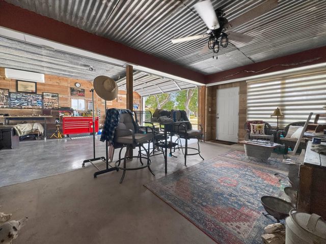 100 Martin St, Naples, TX 75568