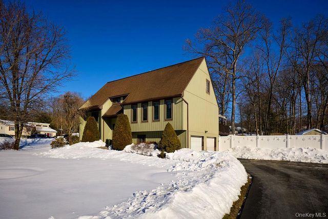 42 Rockwood Drive, Newburgh, NY 12550