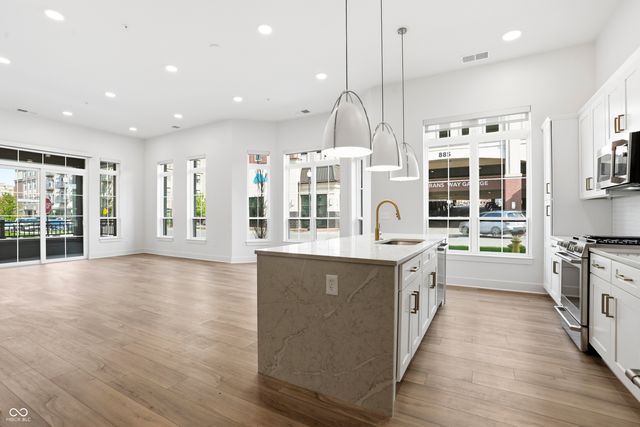 925 Veterans Way 105, Carmel, IN 46032
