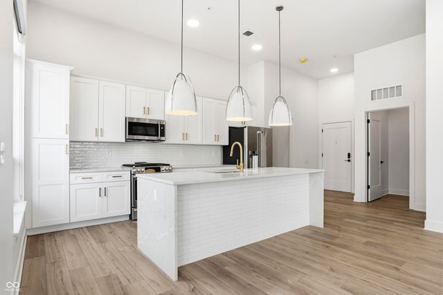 925 Veterans Way 105, Carmel, IN 46032