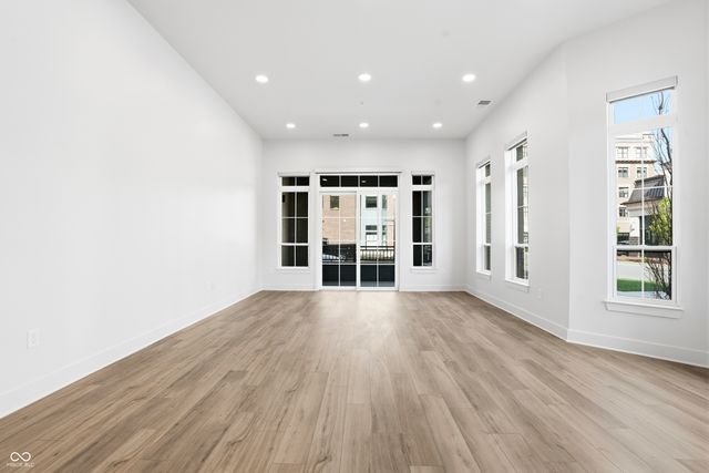 925 Veterans Way 105, Carmel, IN 46032
