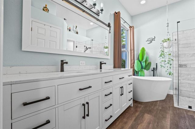 460 DENISE STREET, Tarpon Springs, FL 34689