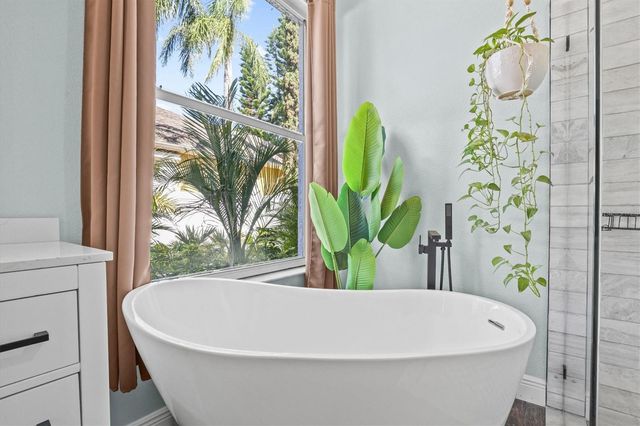 460 DENISE STREET, Tarpon Springs, FL 34689