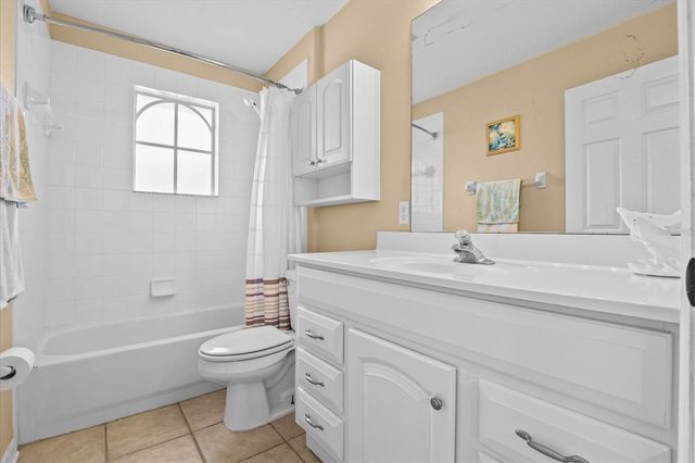 460 DENISE STREET, Tarpon Springs, FL 34689