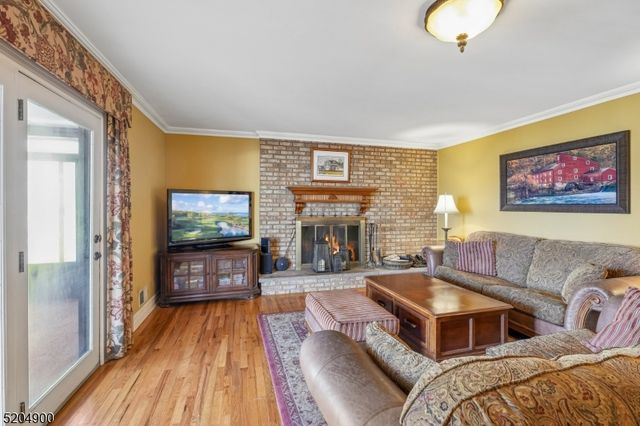 31 Branko Road, Berkeley Heights Twp., NJ 07922