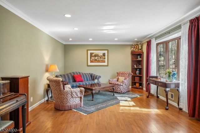 31 Branko Road, Berkeley Heights Twp., NJ 07922