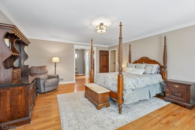 31 Branko Road, Berkeley Heights Twp., NJ 07922