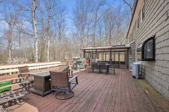 31 Branko Road, Berkeley Heights Twp., NJ 07922