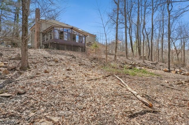 31 Branko Road, Berkeley Heights Twp., NJ 07922