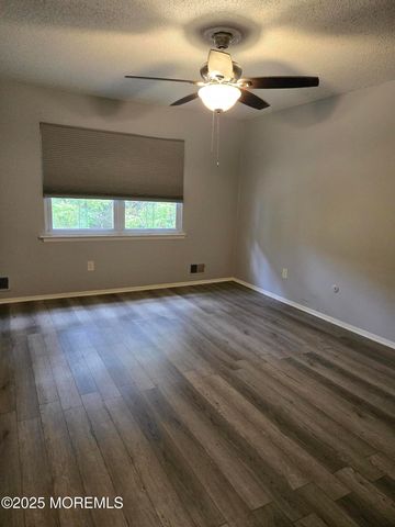 33 Mariner Place, Brick, NJ 08723