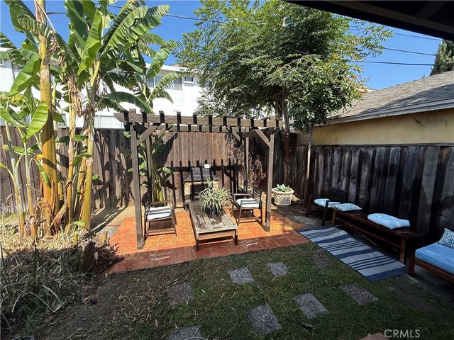 5425 Halbrent Avenue, Sherman Oaks, CA 91411