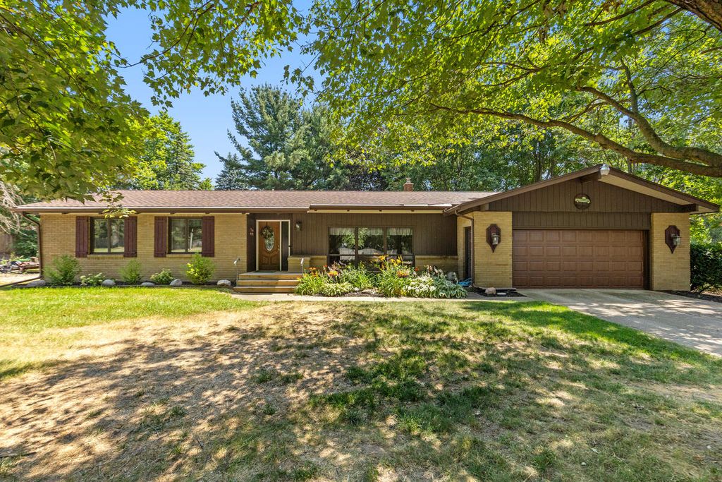 6654 Clyde Park Avenue, Byron Center, MI 49315