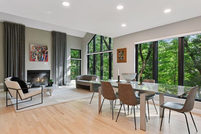 15010 Woods Edge, Minnetonka, MN 55345