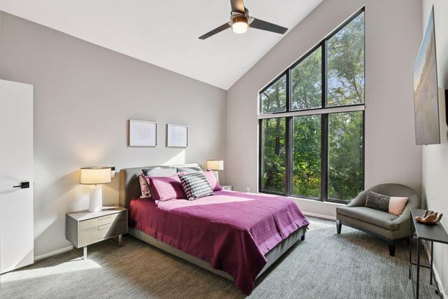 15010 Woods Edge, Minnetonka, MN 55345